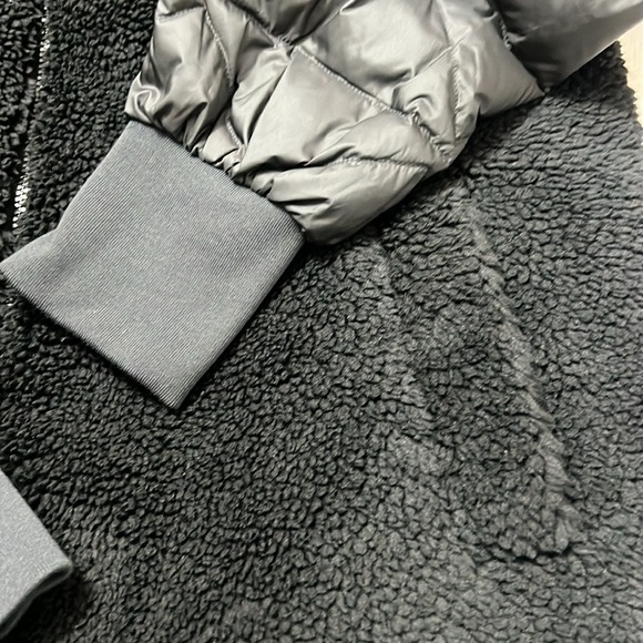 UGG Adirondack Parka 2.0 - Picture 9 of 15